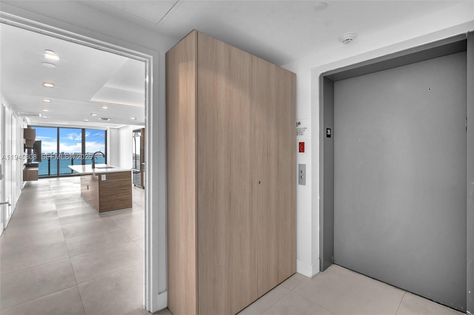 ICON BAY CONDO - Residential