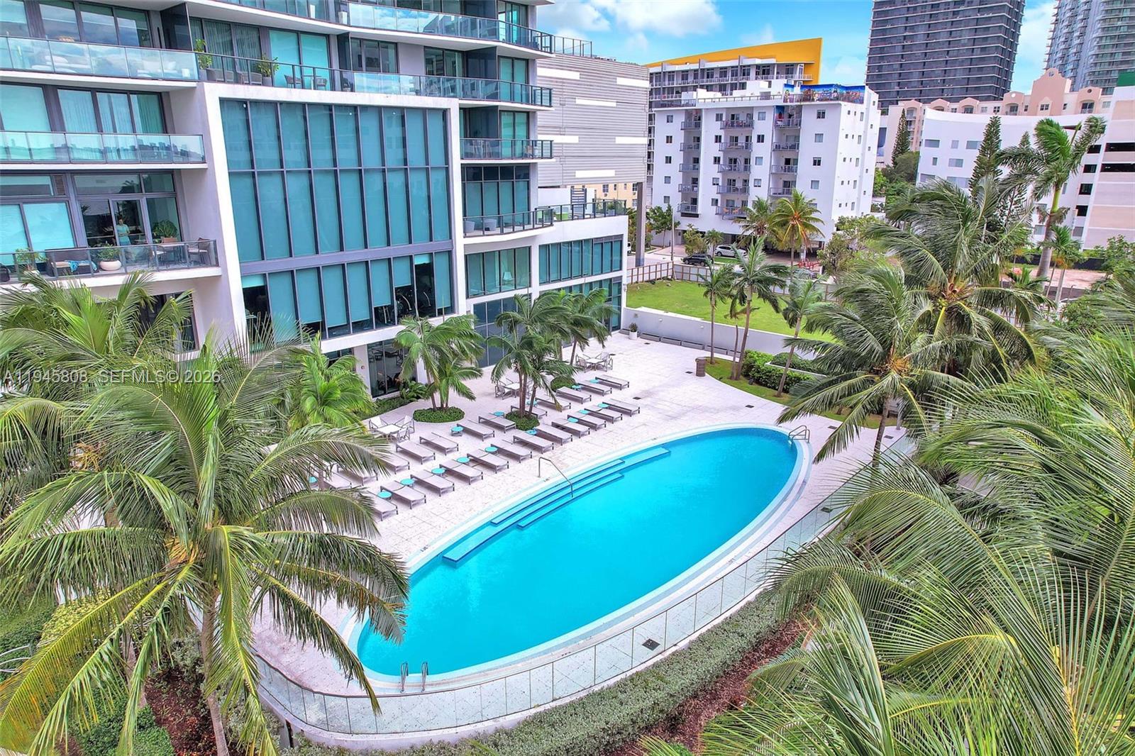 ICON BAY CONDO - Residential