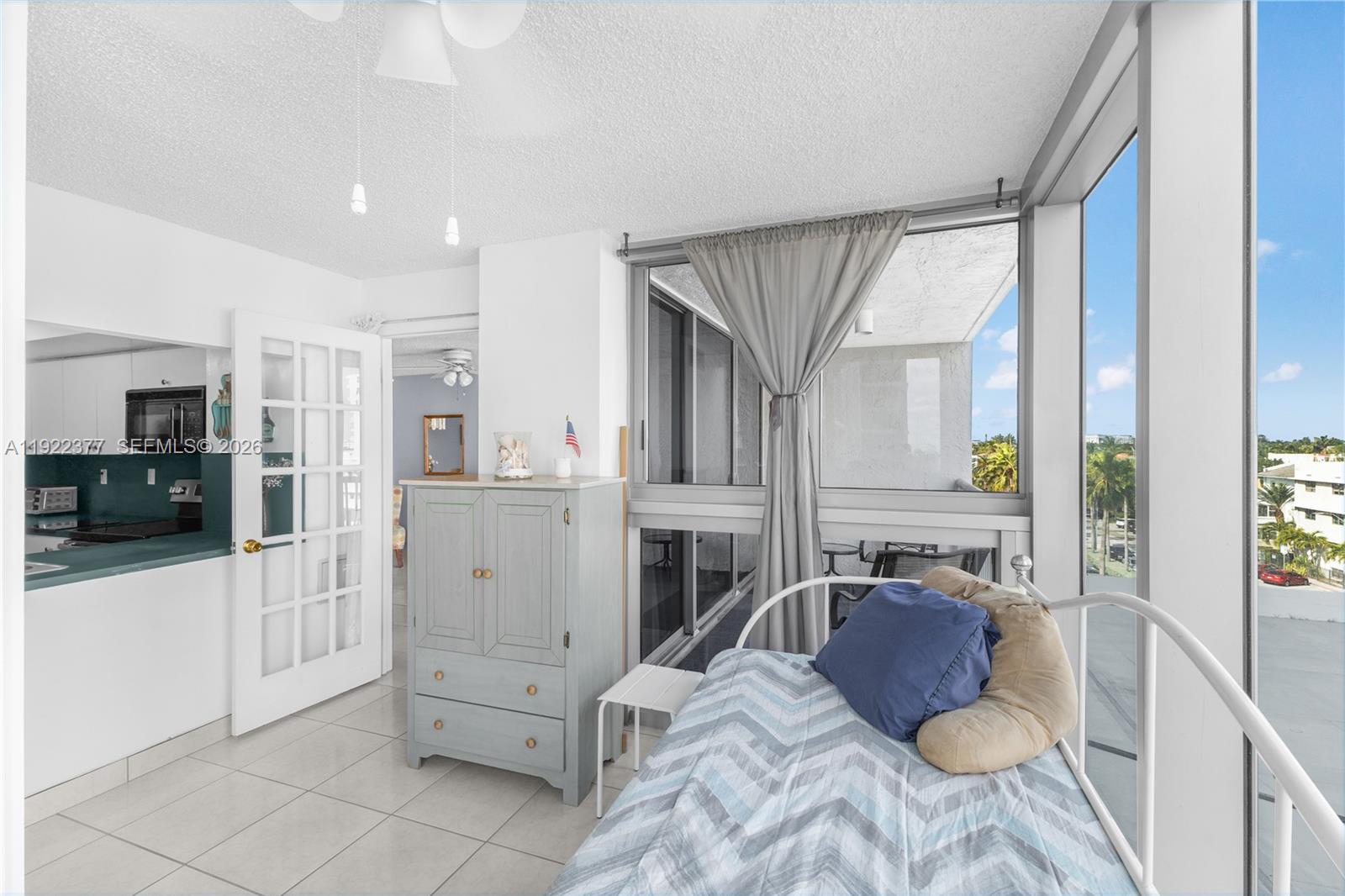 MIRASOL OCEAN TOWERS COND - Residential