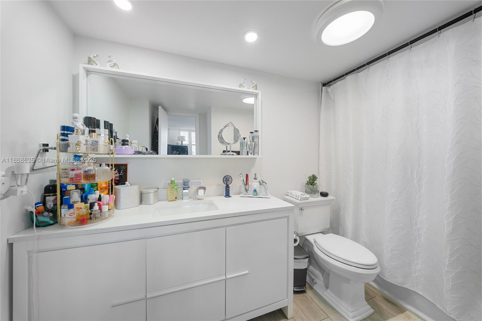 BRITANNIA AT QUADOMAIN CO - Residential