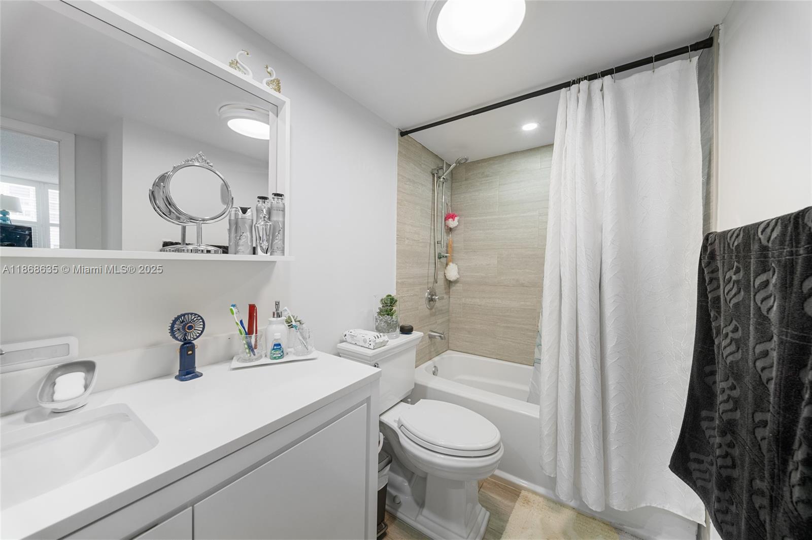 BRITANNIA AT QUADOMAIN CO - Residential