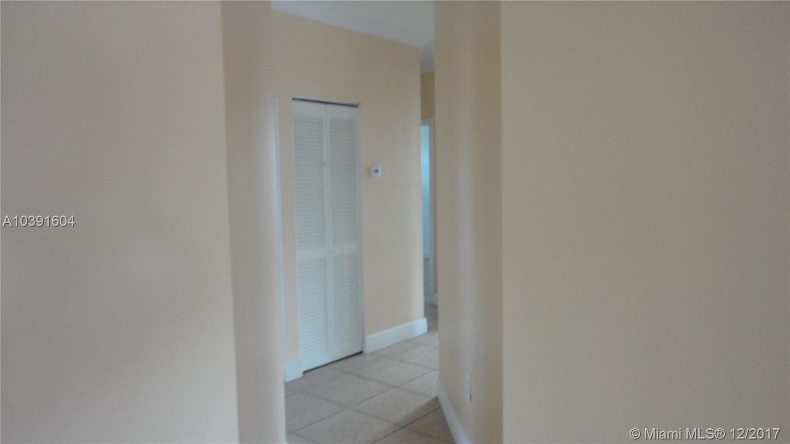 VALENCIA GROVES ESTATES - Residential Lease