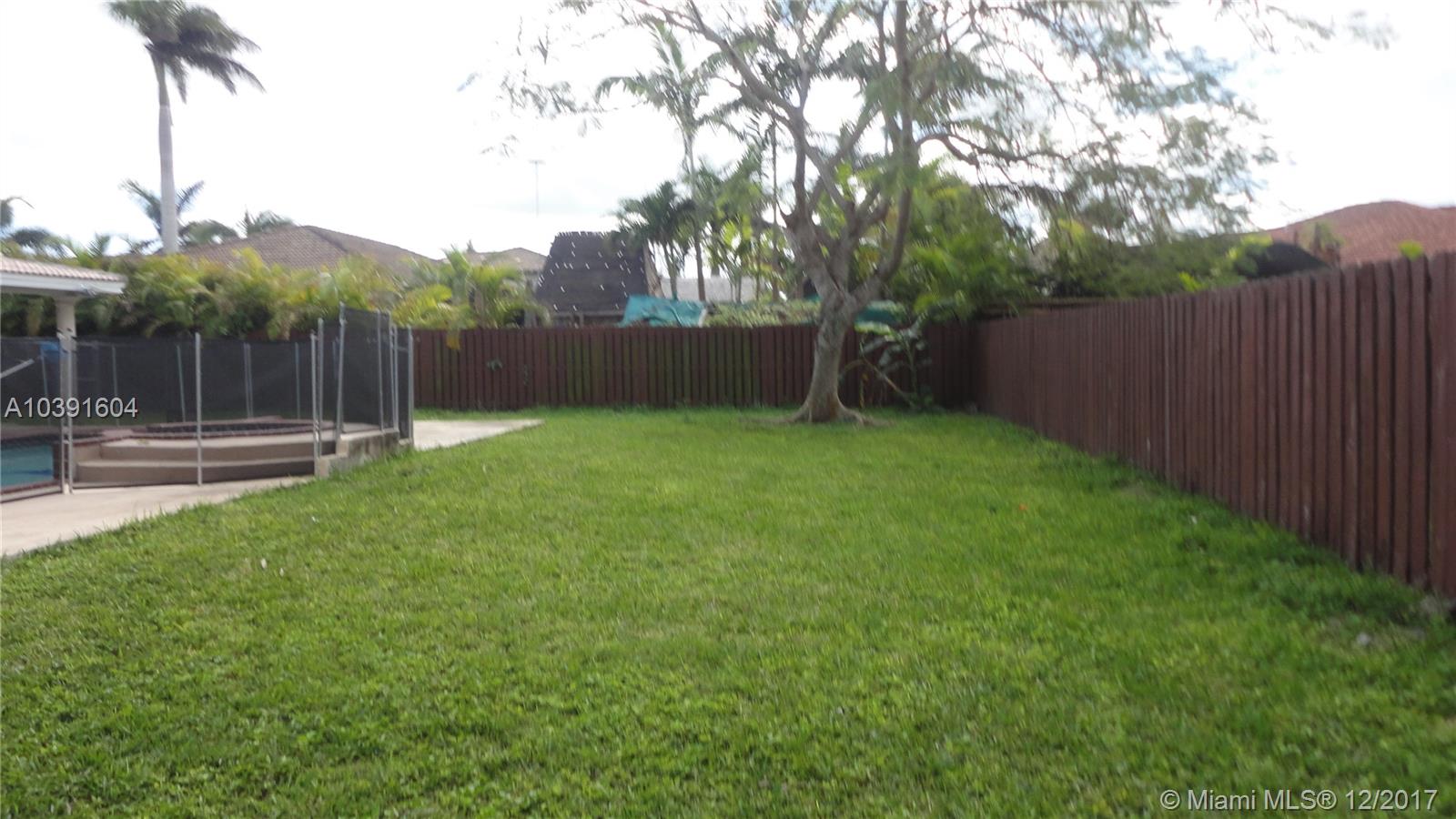 VALENCIA GROVES ESTATES - Residential Lease