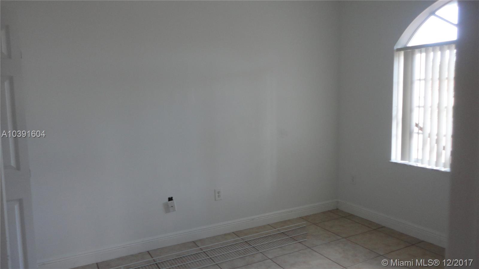 VALENCIA GROVES ESTATES - Residential Lease