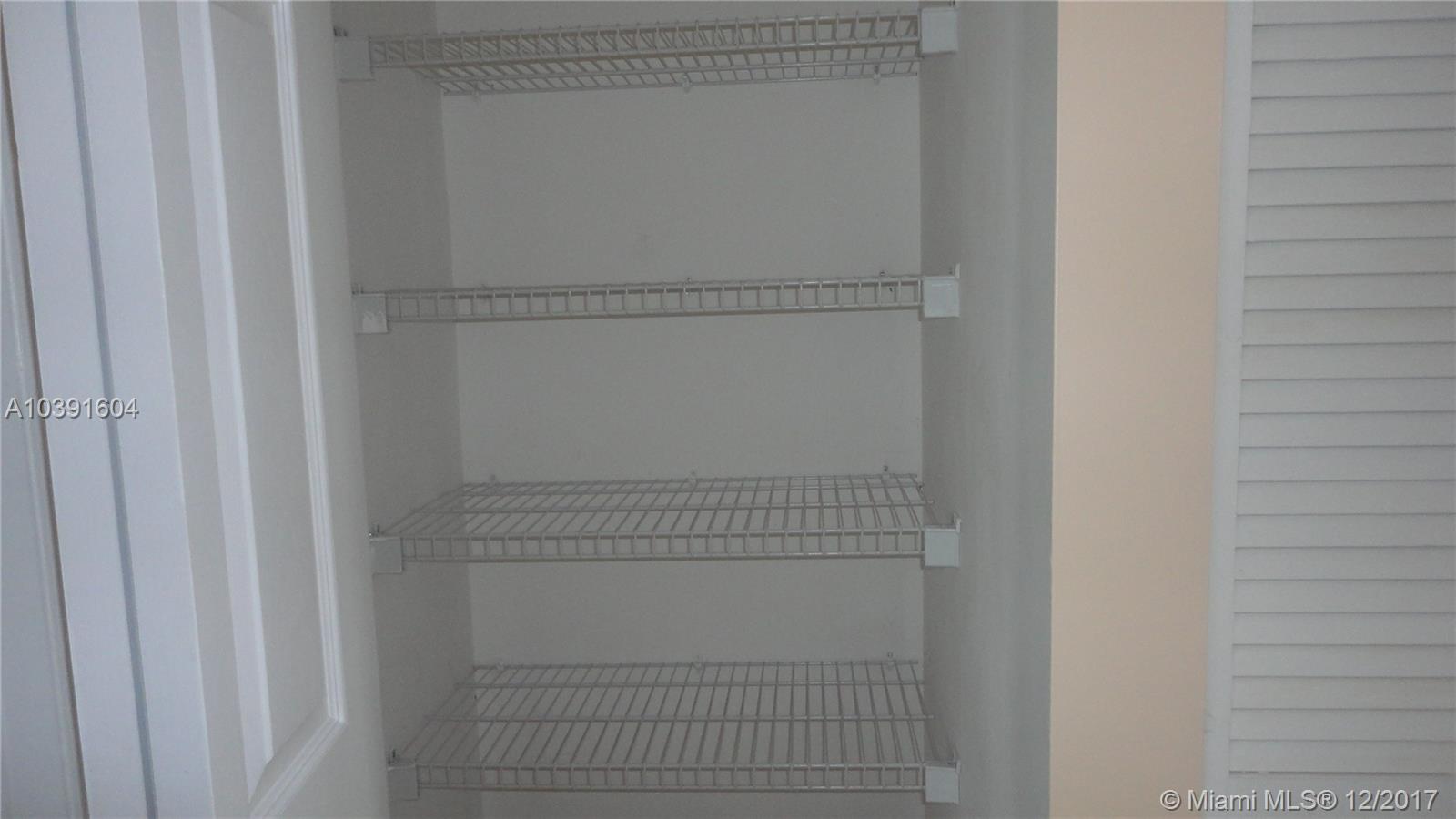 VALENCIA GROVES ESTATES - Residential Lease