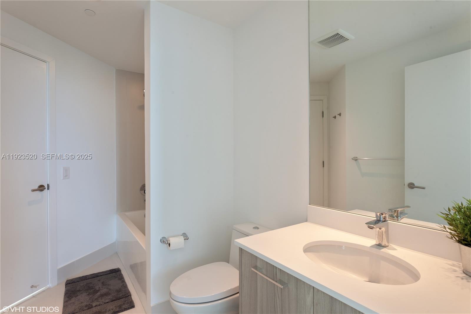 Paraiso District - Residential Lease