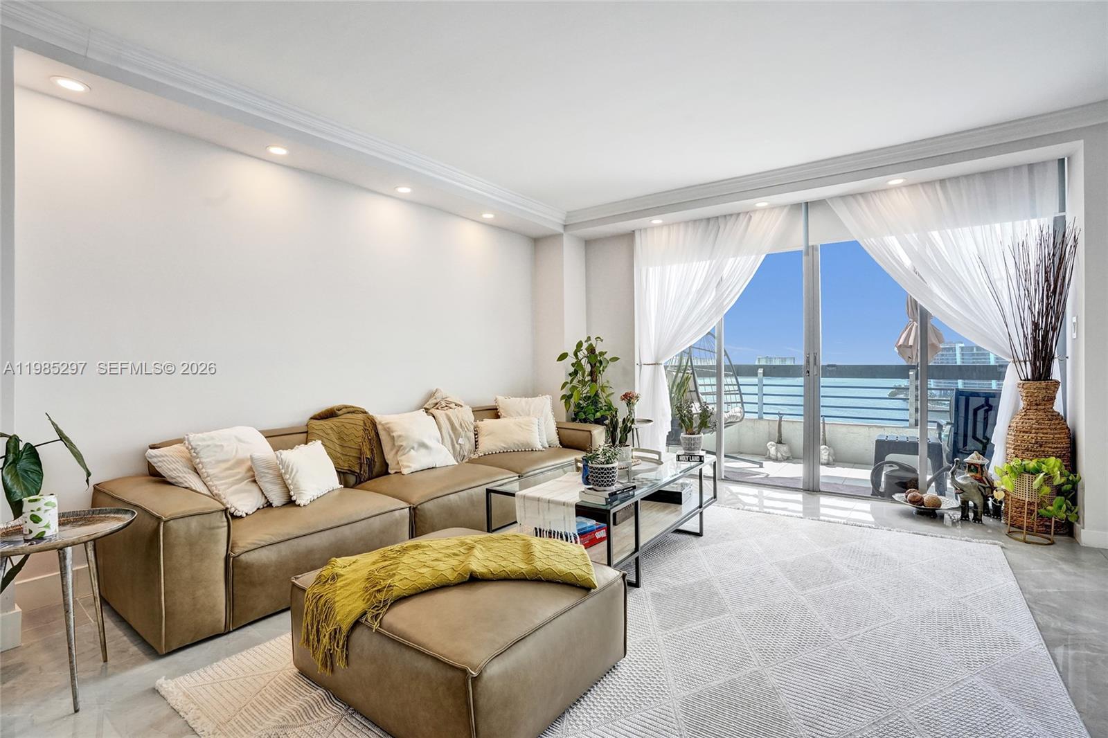 MYSTIC POINTE CONDO NO TH - Residential