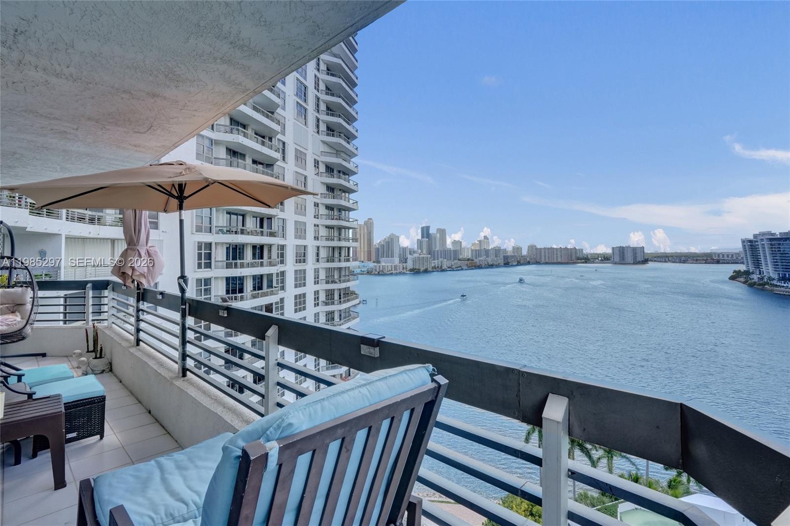 MYSTIC POINTE CONDO NO TH - Residential