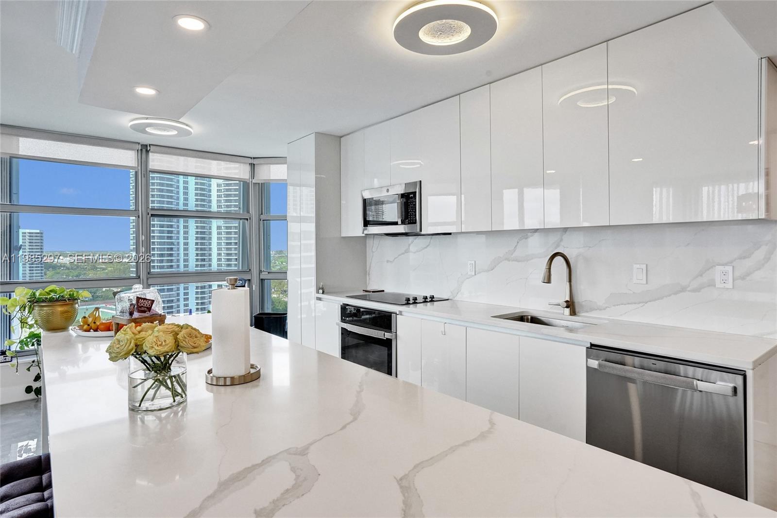 MYSTIC POINTE CONDO NO TH - Residential