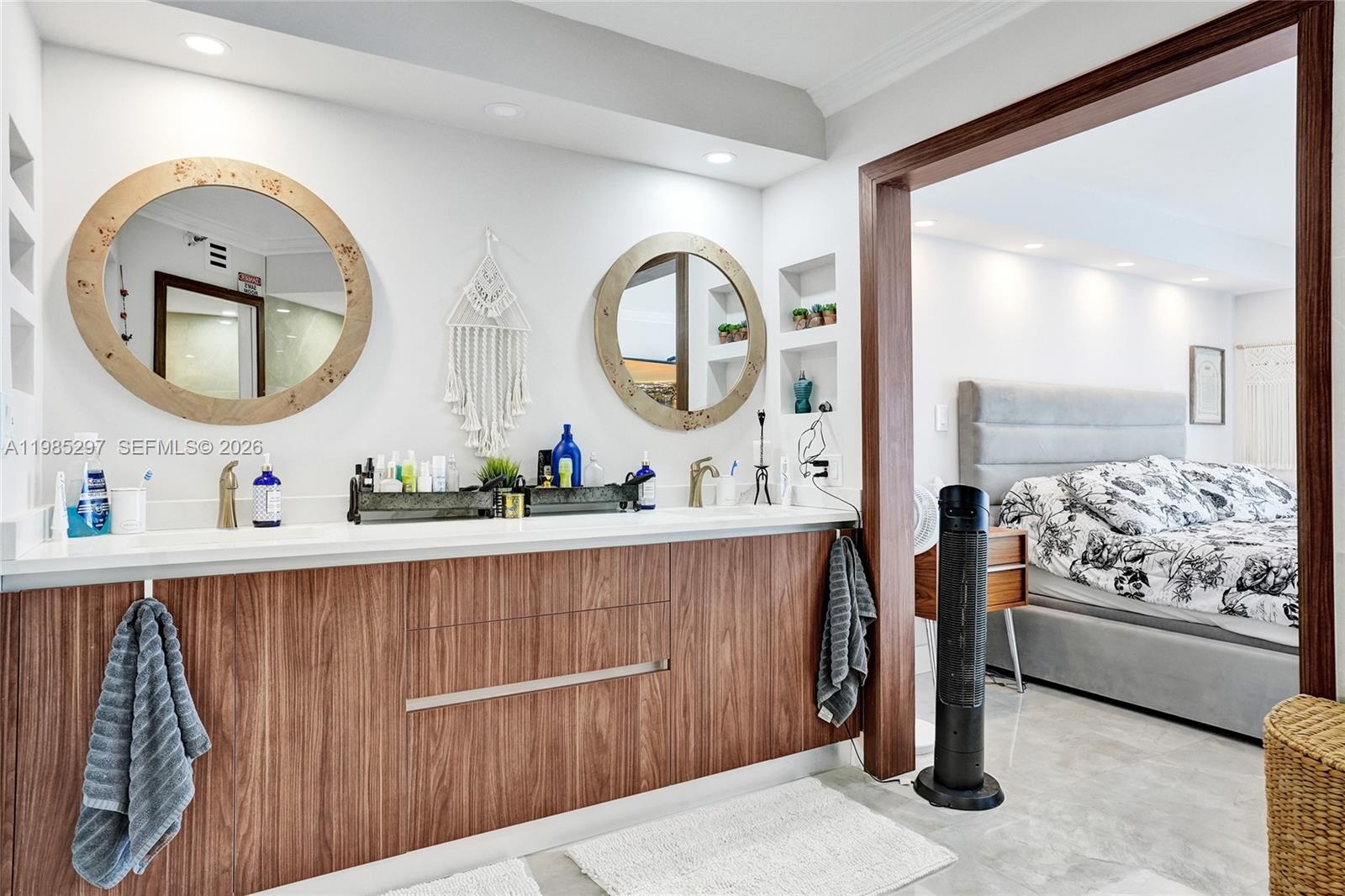 MYSTIC POINTE CONDO NO TH - Residential