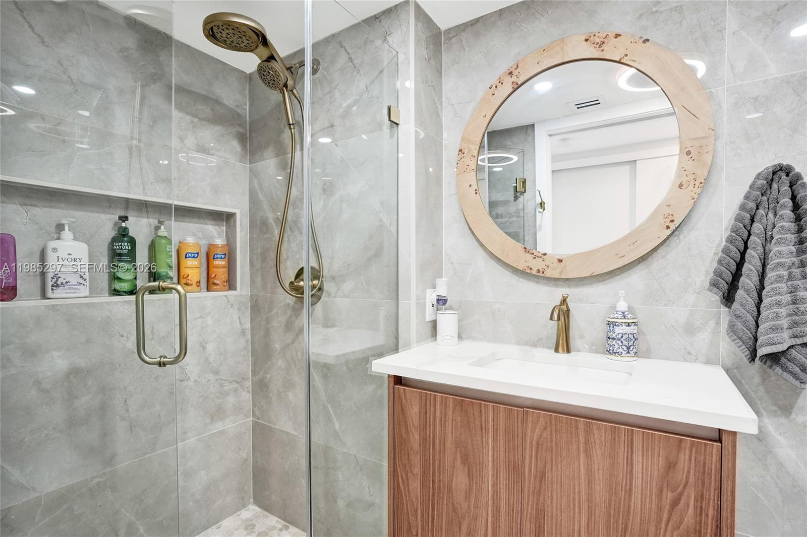 MYSTIC POINTE CONDO NO TH - Residential