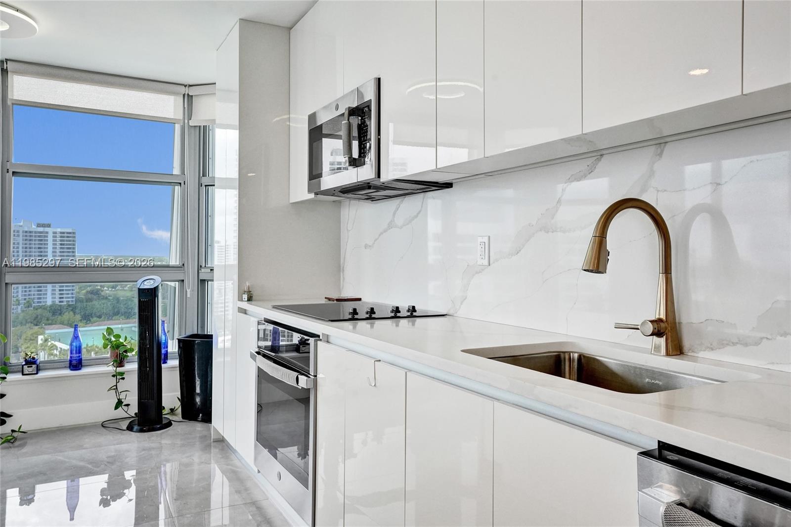 MYSTIC POINTE CONDO NO TH - Residential