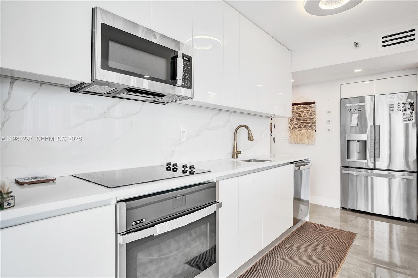 MYSTIC POINTE CONDO NO TH - Residential