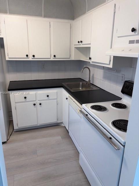 BLEAU GROTTO CONDO - Residential