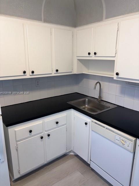 BLEAU GROTTO CONDO - Residential