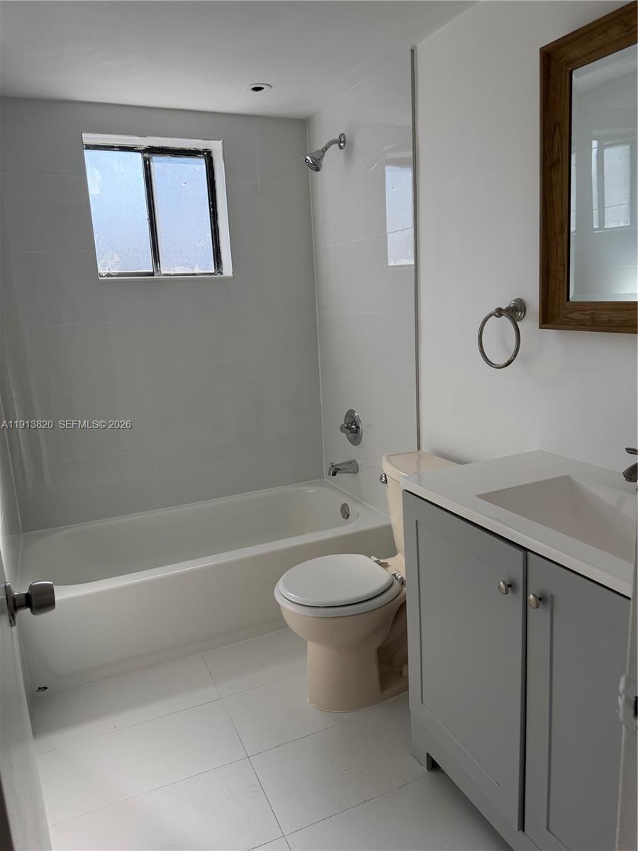 HORIZONS WEST CONDO #6 - Residential Lease