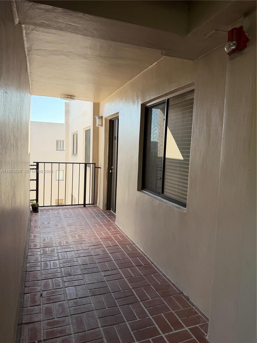 HORIZONS WEST CONDO #6 - Residential Lease