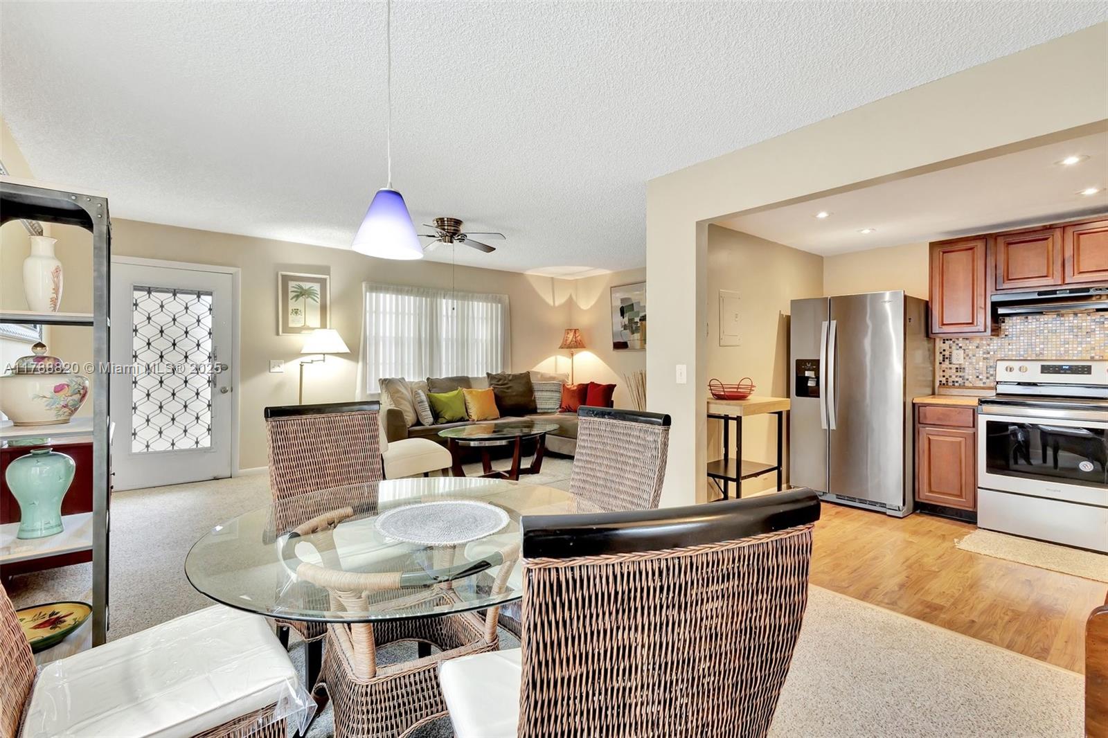 KINGS POINT BURGUNDY COND - Residential