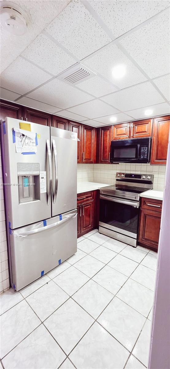 TRAIL HEIGHTS GARDENS CON - Residential Lease