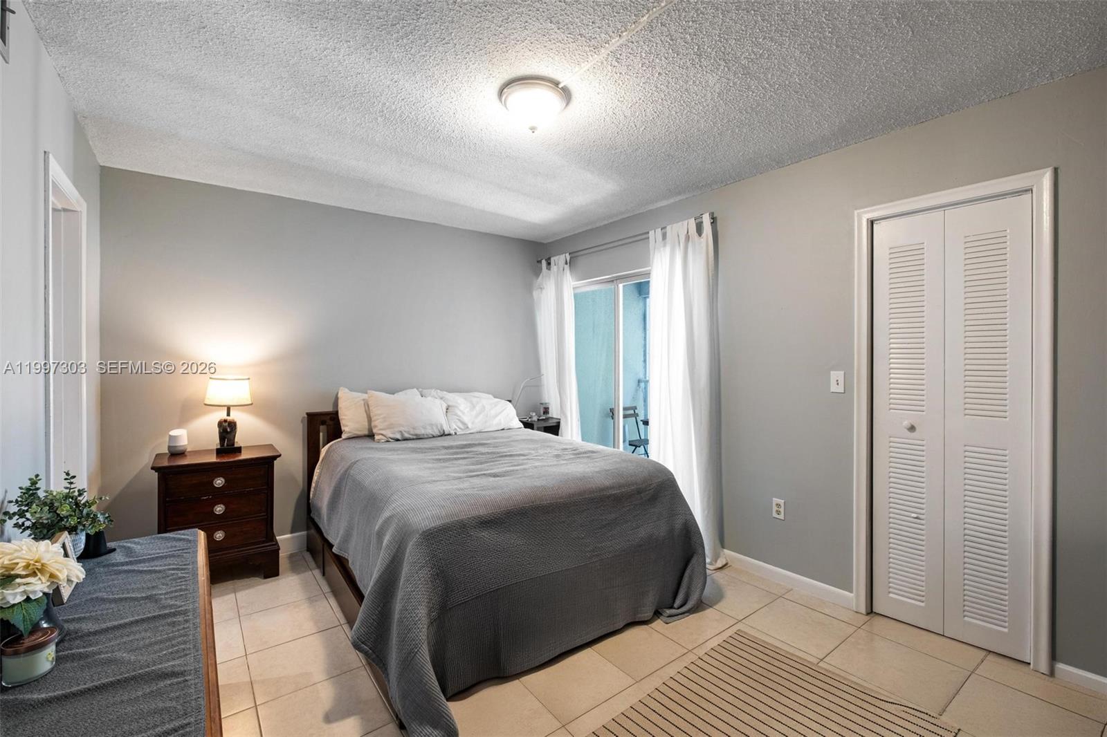 LA ARBOLEDA CONDO - Residential