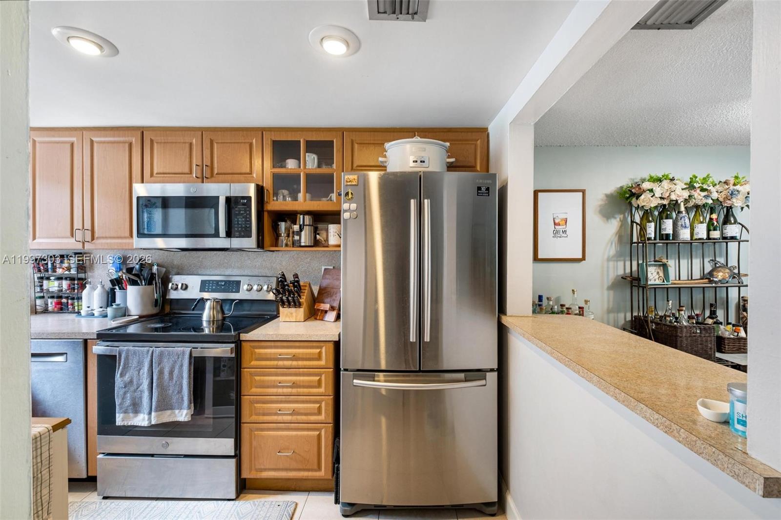 LA ARBOLEDA CONDO - Residential