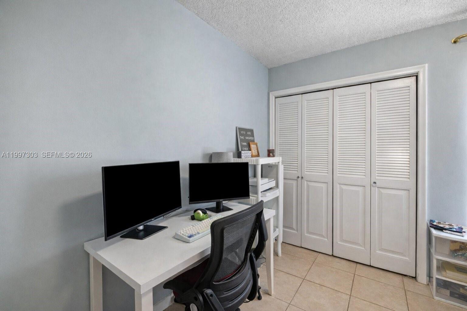 LA ARBOLEDA CONDO - Residential