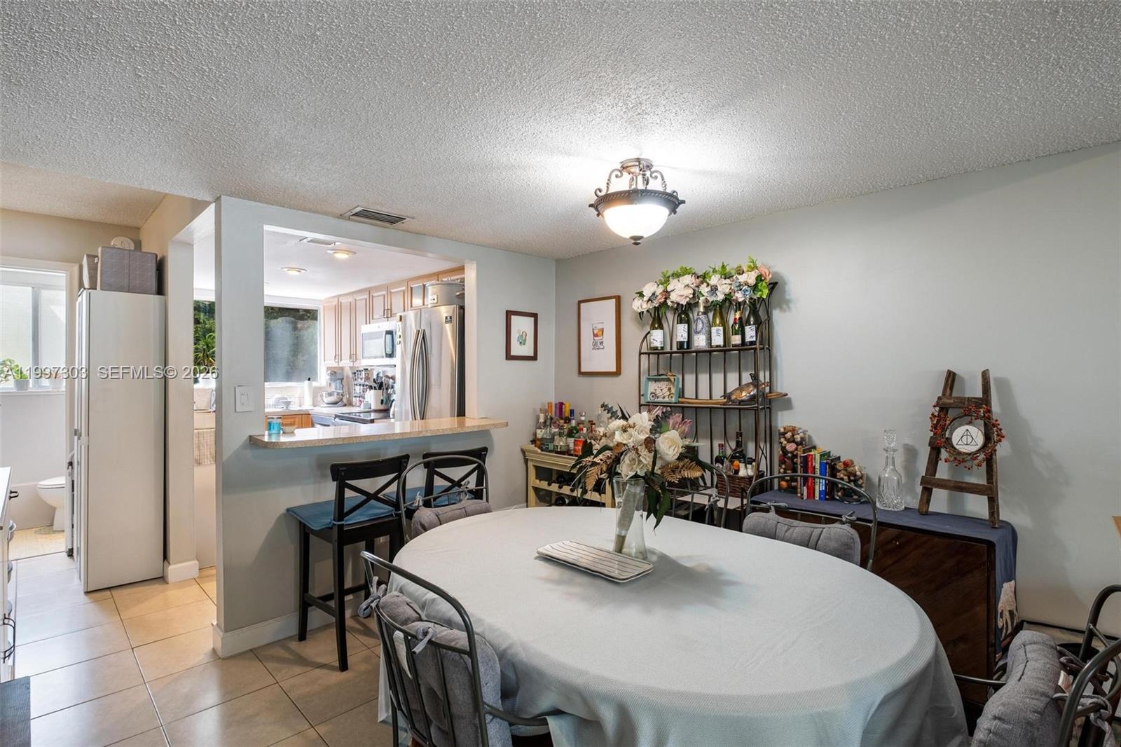 LA ARBOLEDA CONDO - Residential