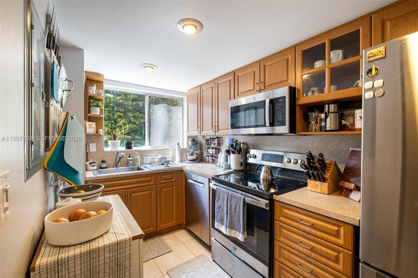 LA ARBOLEDA CONDO - Residential