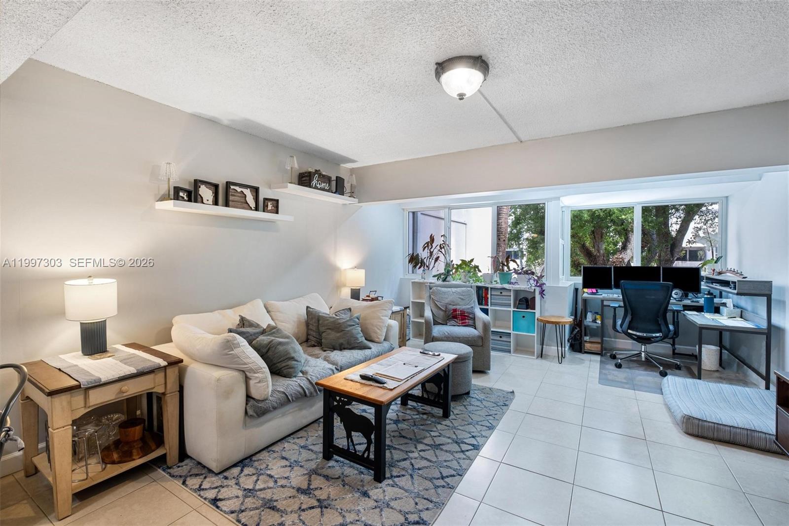 LA ARBOLEDA CONDO - Residential