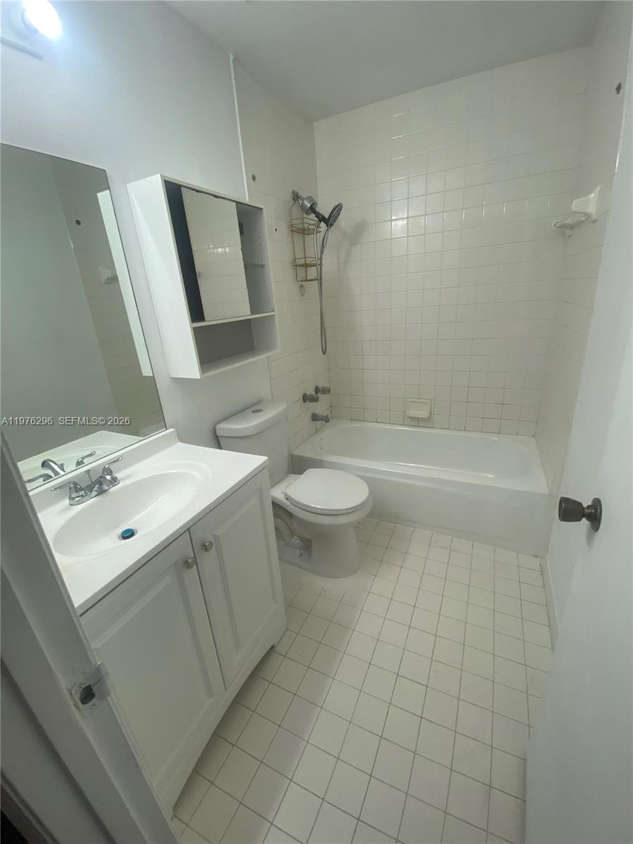 PASEO REAL CONDO - Residential Lease