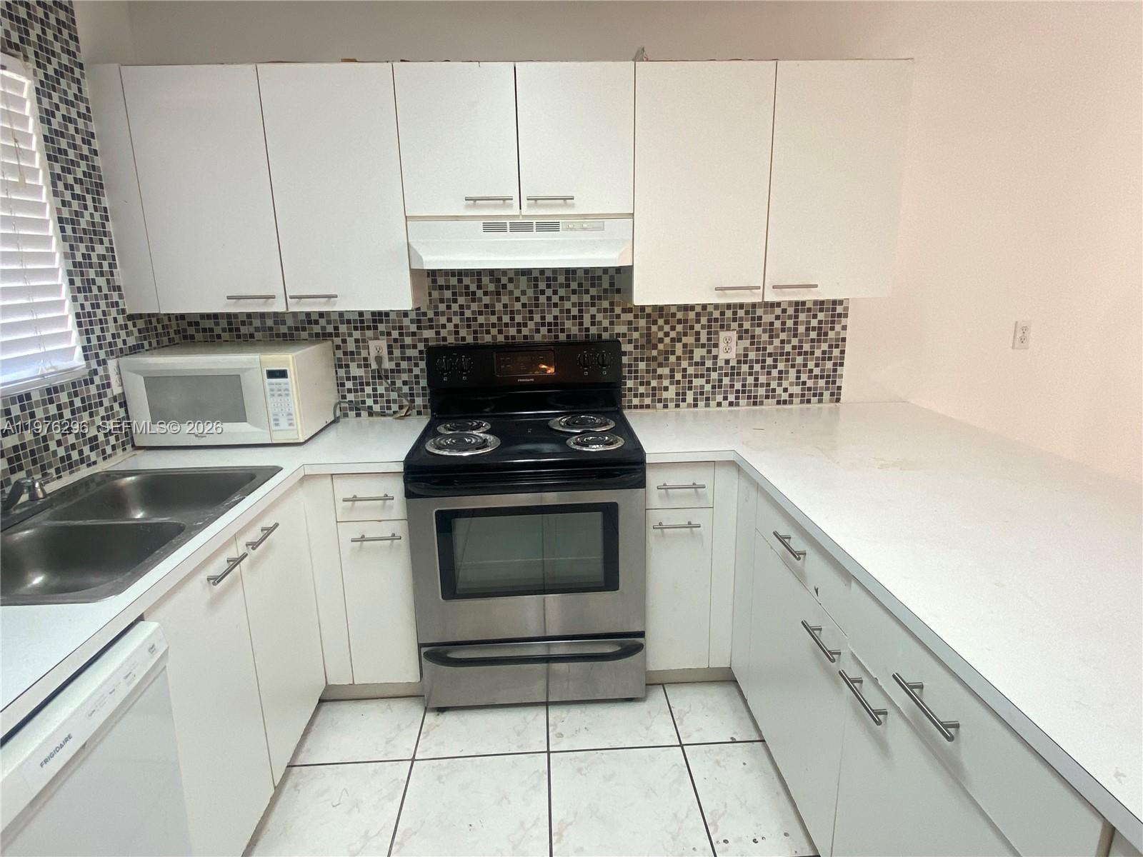 PASEO REAL CONDO - Residential Lease