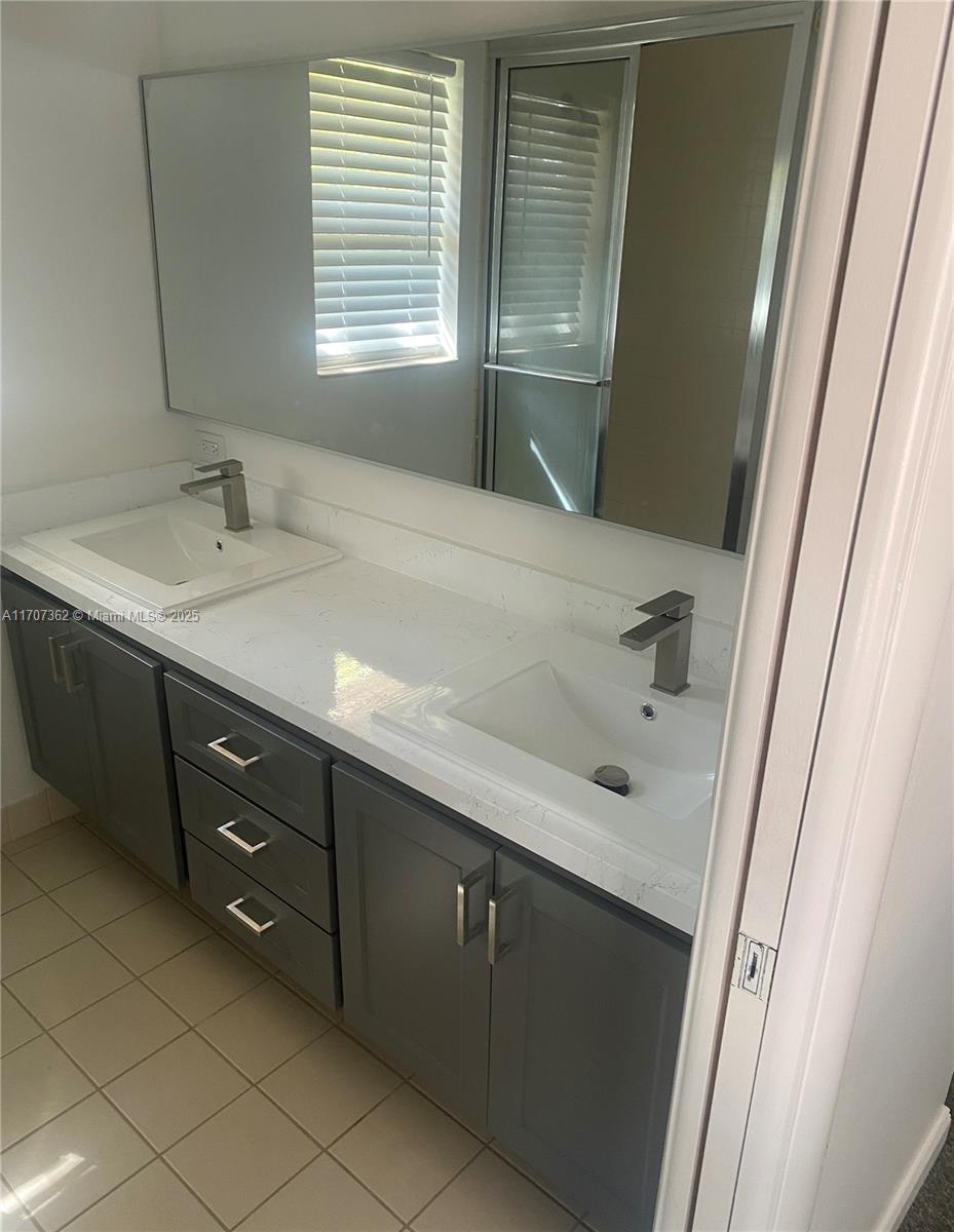 STAMFORD AT THE VILLAGES - Residential Lease
