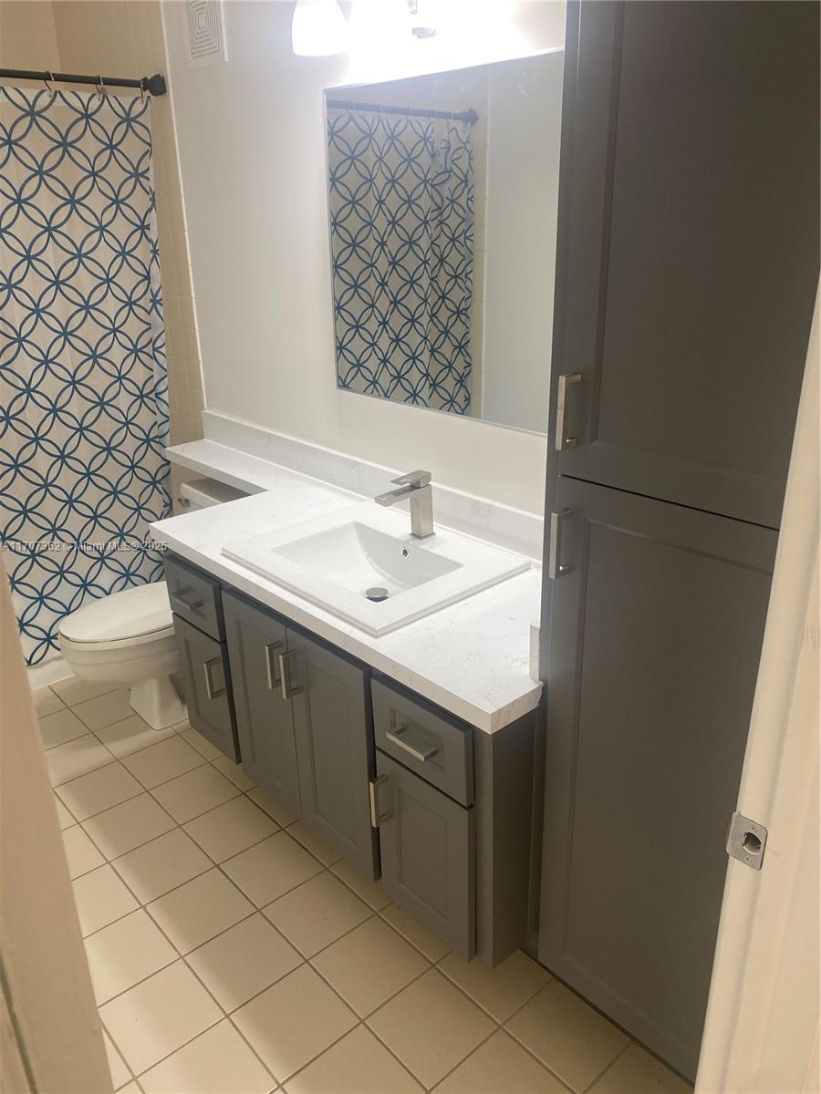 STAMFORD AT THE VILLAGES - Residential Lease