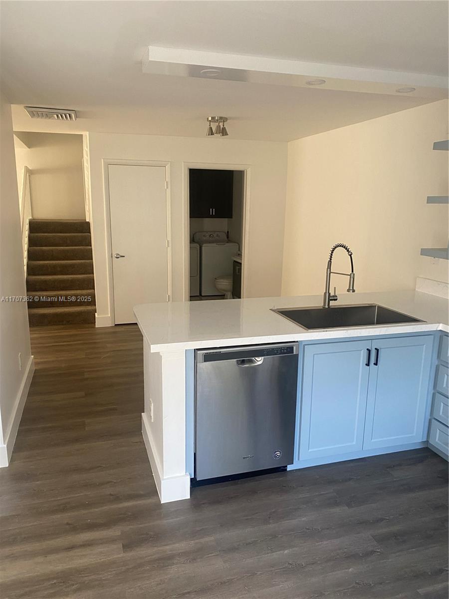 STAMFORD AT THE VILLAGES - Residential Lease