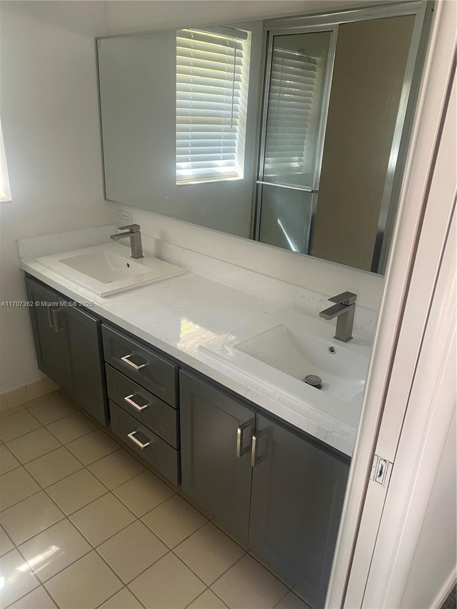 STAMFORD AT THE VILLAGES - Residential Lease