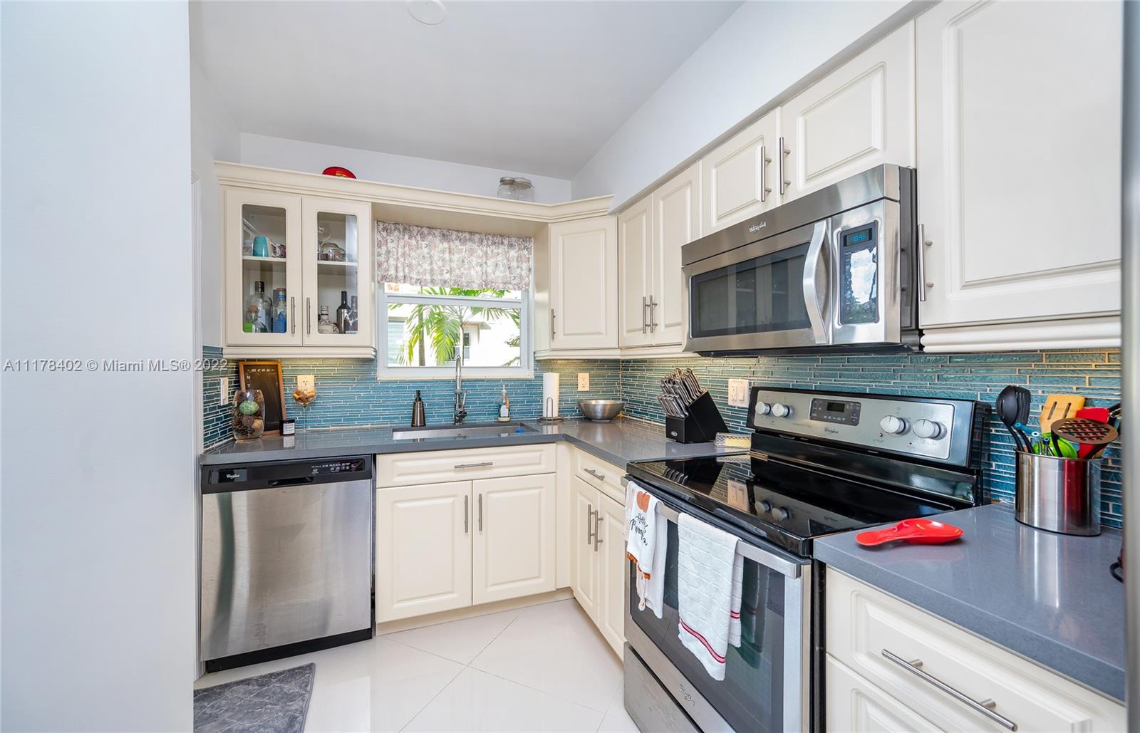 HARBOR CHALET CONDO - Residential Income