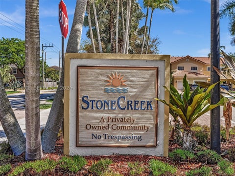 Photo of 7659 N Stonecreek Cir, Davie, FL 33024 (MLS # A12010671)