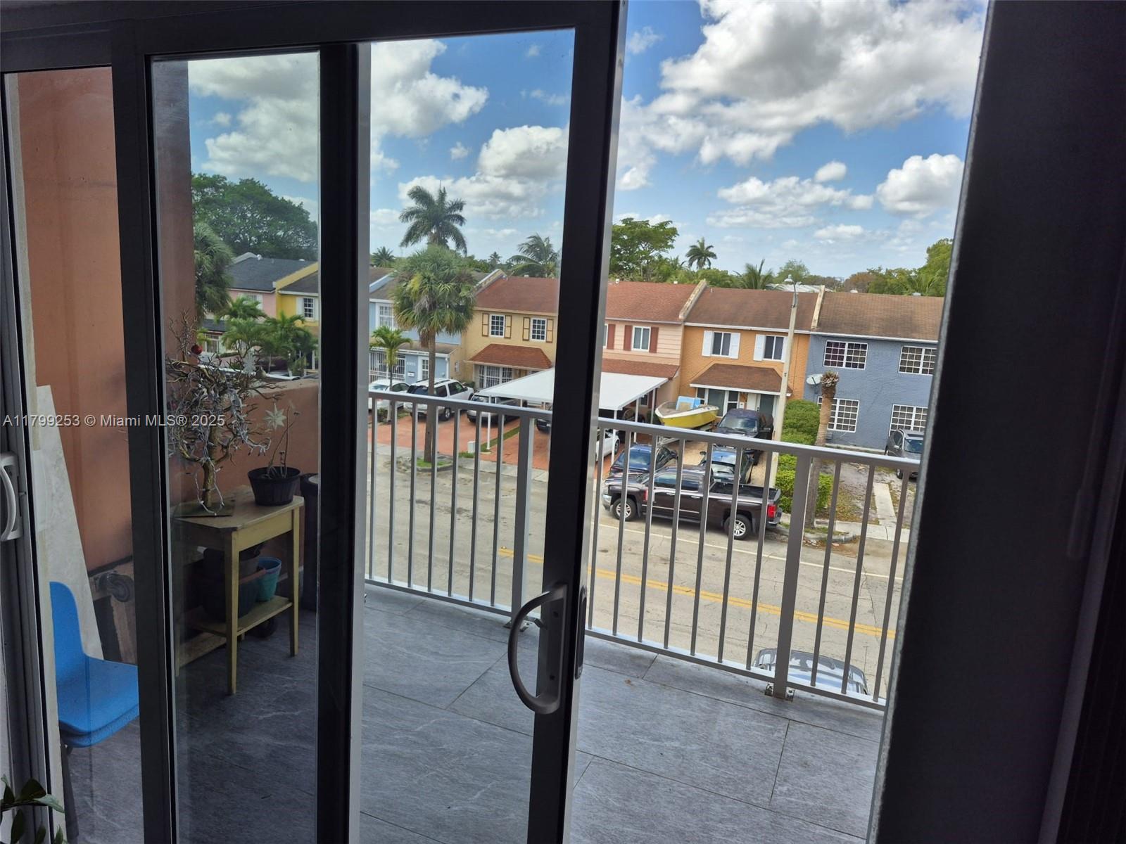 W & C CONDO - Residential