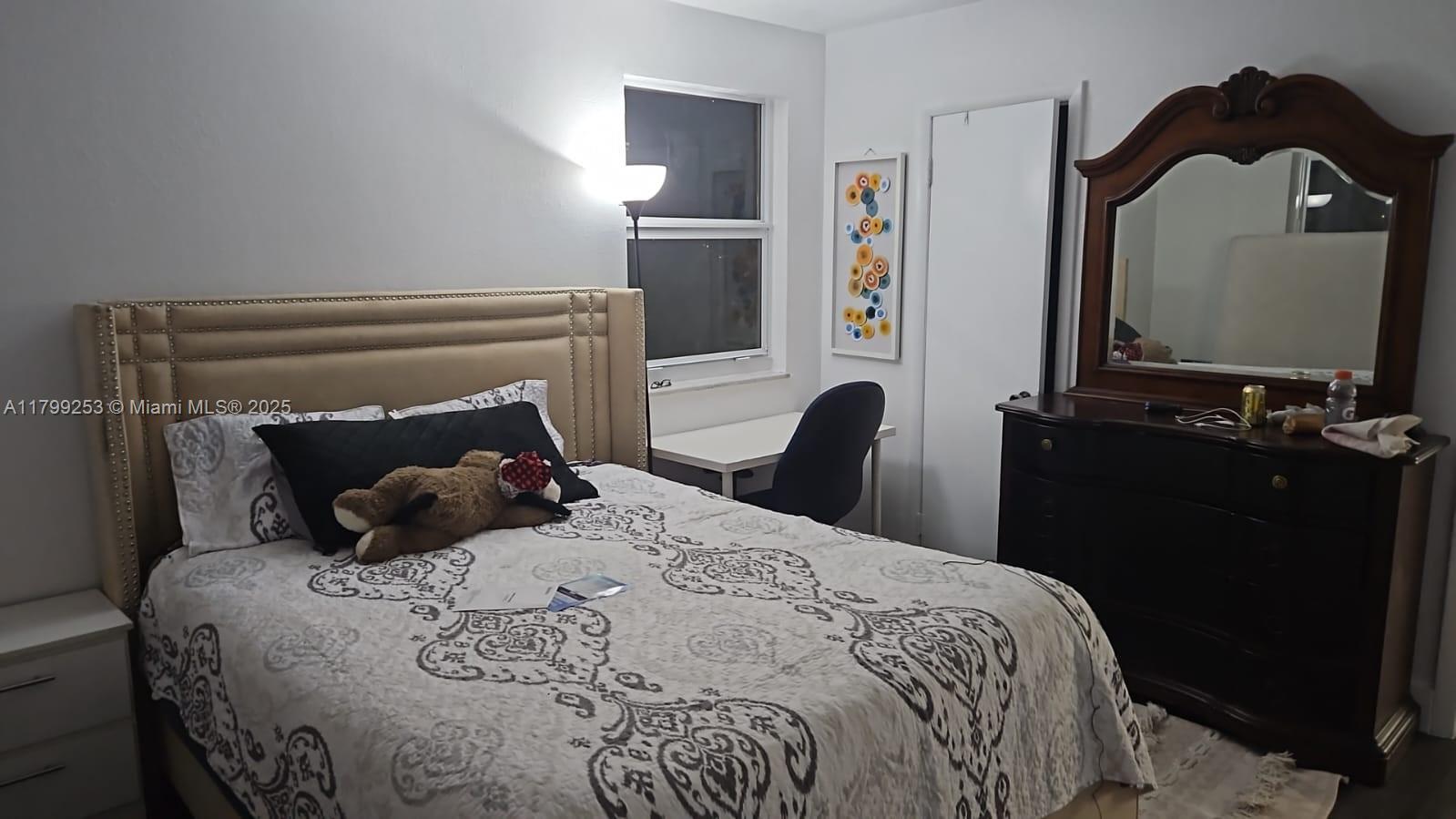 W & C CONDO - Residential