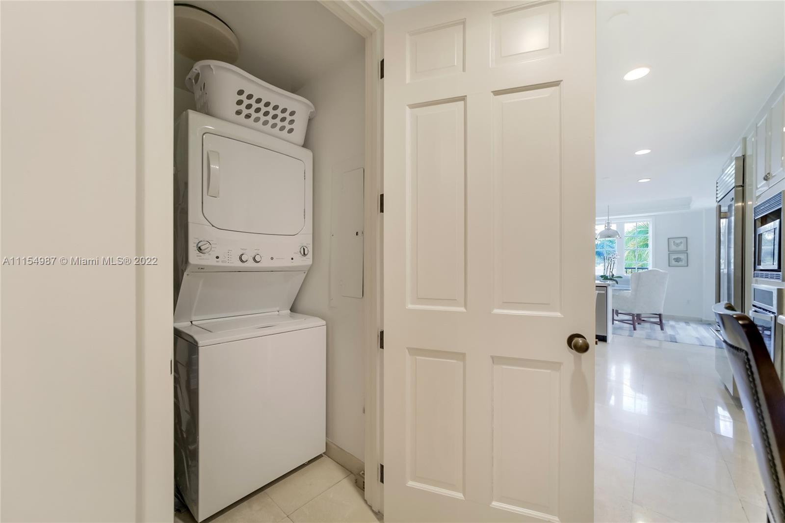 OCEANSIDE @ FISHER ISL CO - Residential