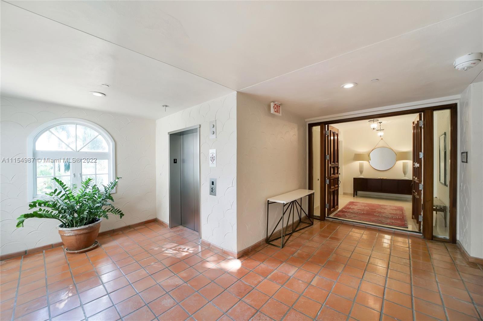 OCEANSIDE @ FISHER ISL CO - Residential