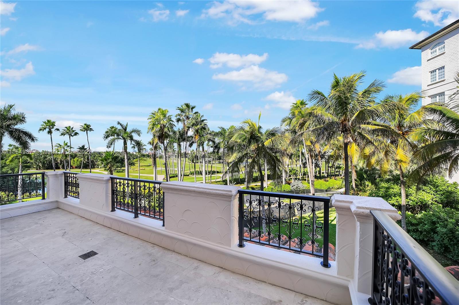 OCEANSIDE @ FISHER ISL CO - Residential