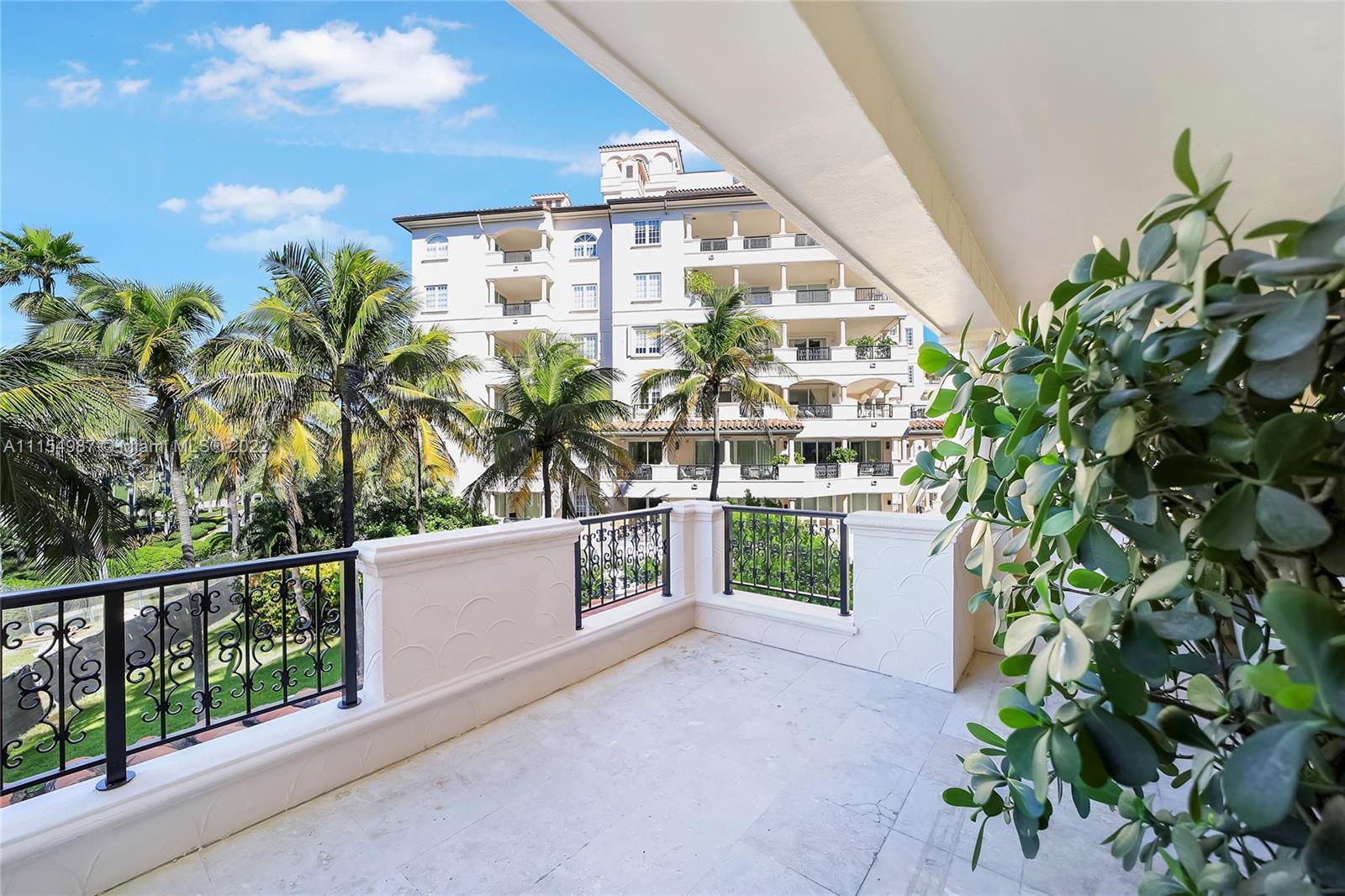 OCEANSIDE @ FISHER ISL CO - Residential