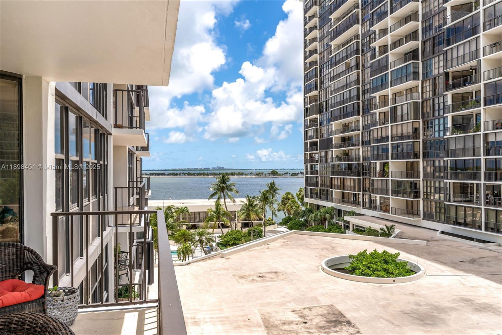 BRICKELL PLACE PHASE II C - Residential Lease