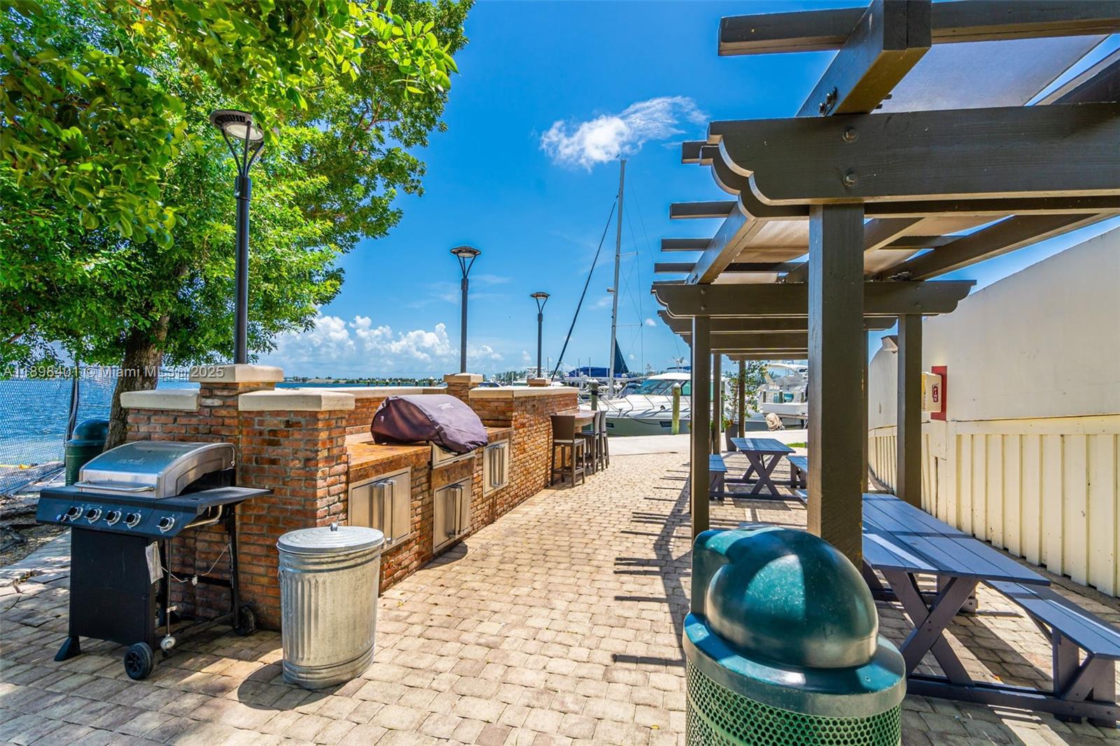 BRICKELL PLACE PHASE II C - Residential Lease