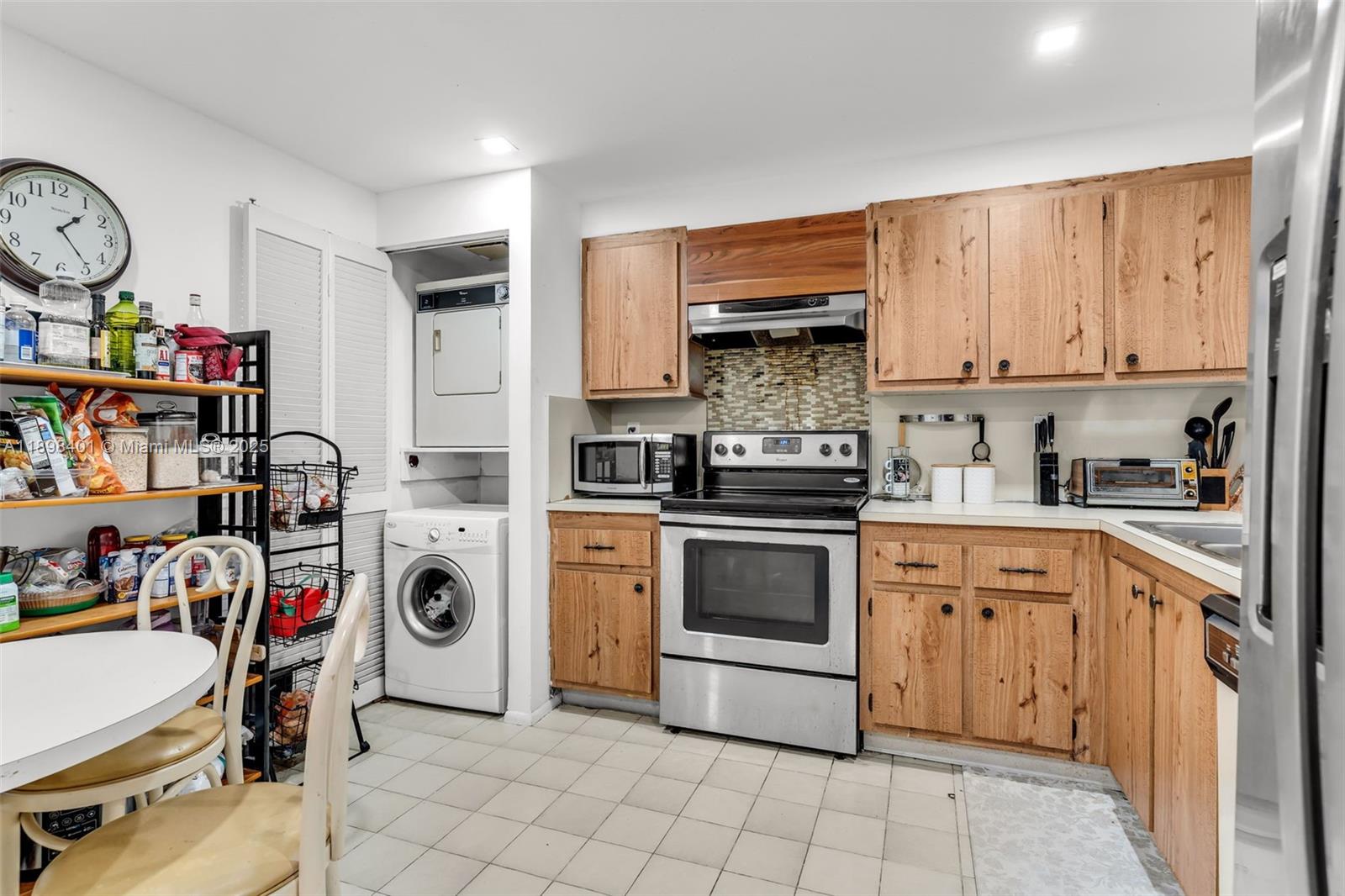 BRICKELL PLACE PHASE II C - Residential Lease