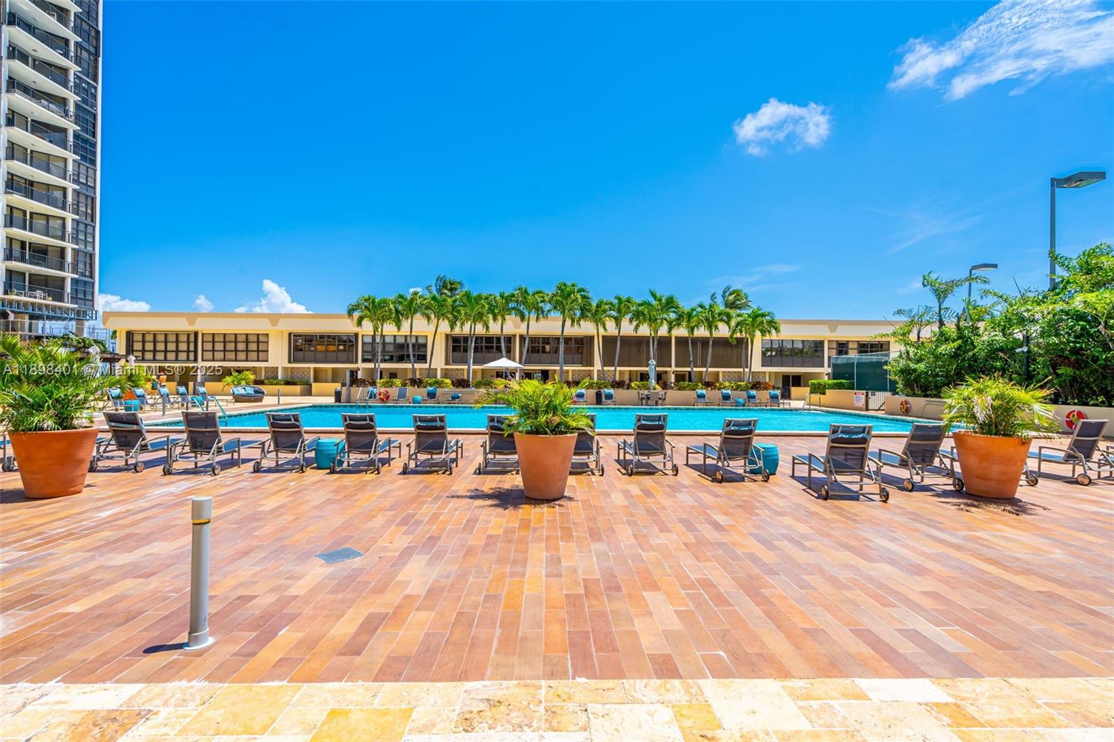 BRICKELL PLACE PHASE II C - Residential Lease