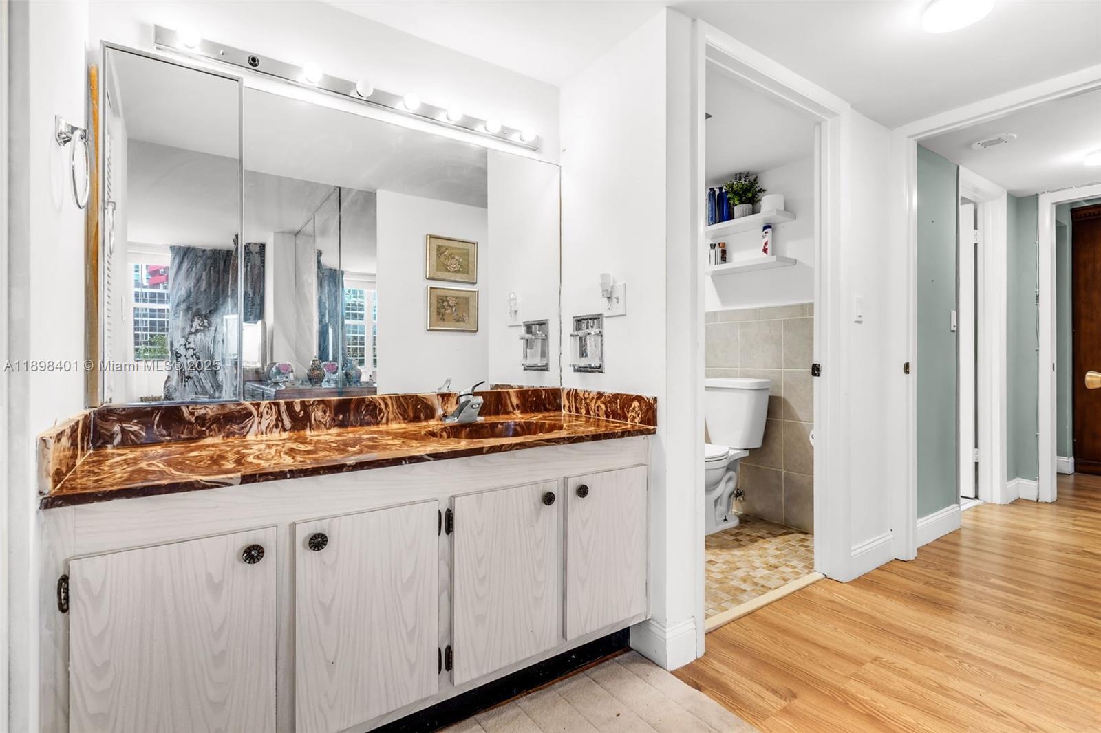 BRICKELL PLACE PHASE II C - Residential Lease
