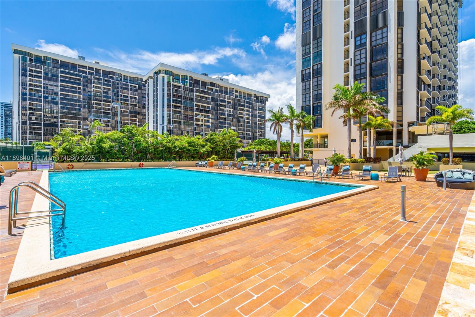 BRICKELL PLACE PHASE II C - Residential Lease