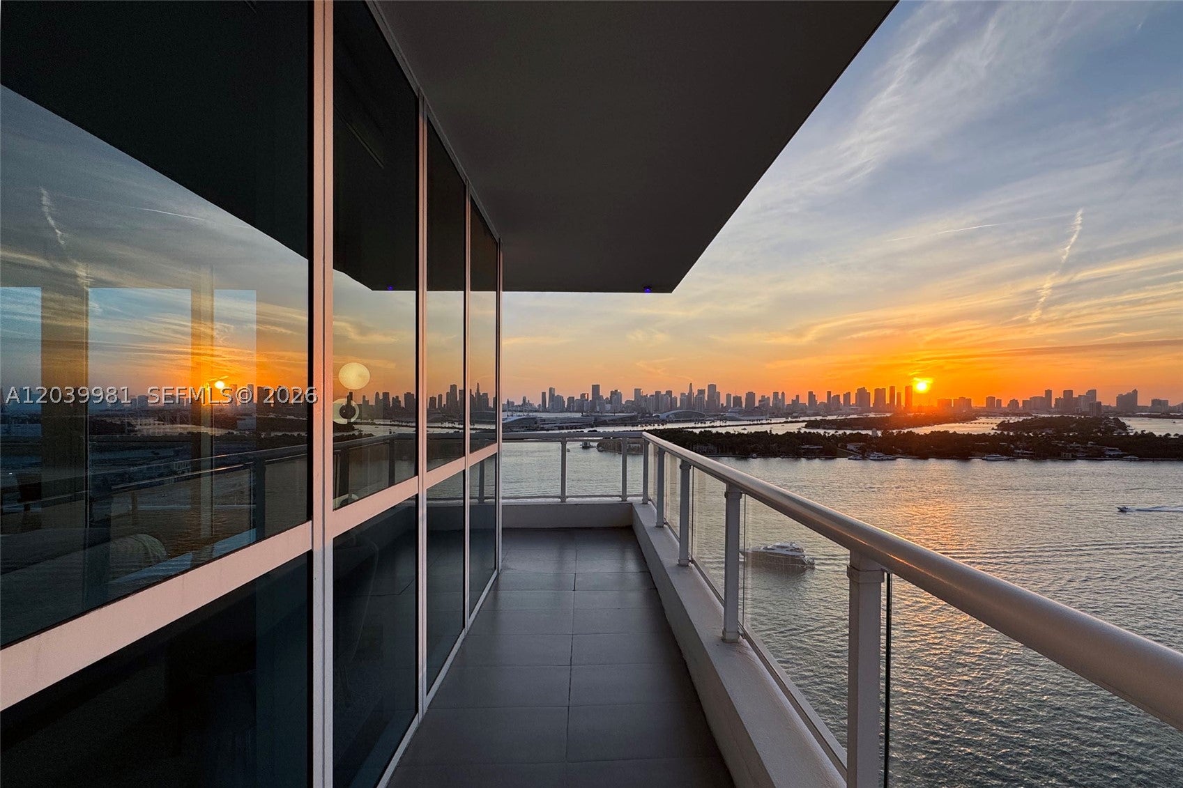 540 West Ave 2114